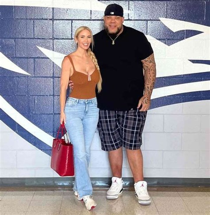 All About The Wife Of Joe Montana