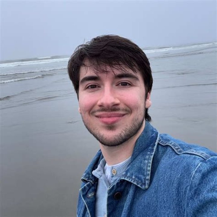 All About Tyde Levi | Net Worth, Relationship, Career