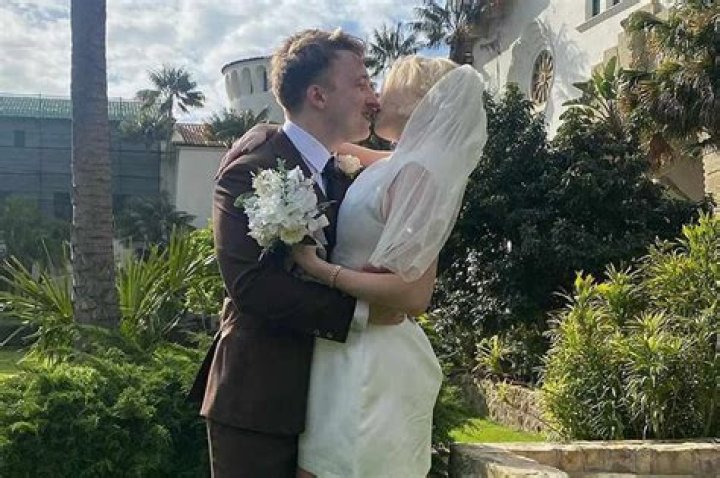 Are Shayne And Courtney Dating 2023 | Relationship Timeline